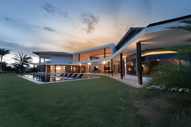 Villa Dye Fore - Image 3